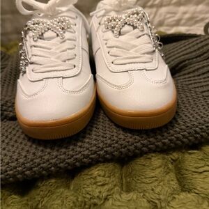 No Boundaries White Sneakers with Brown Sole